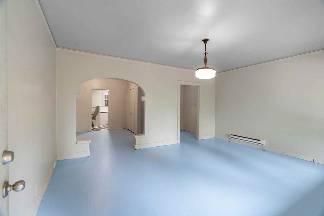 122 West Second Street - Photo 3 of 18