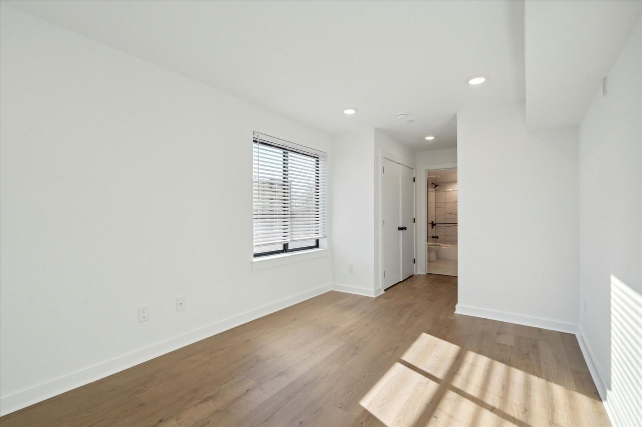 1951 Point Breeze Avenue - Photo 7 of 50