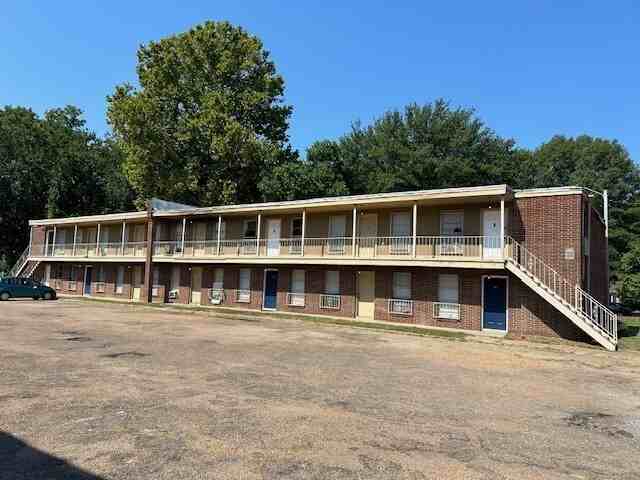 Iron Haven Villas - Photo 7 of 8