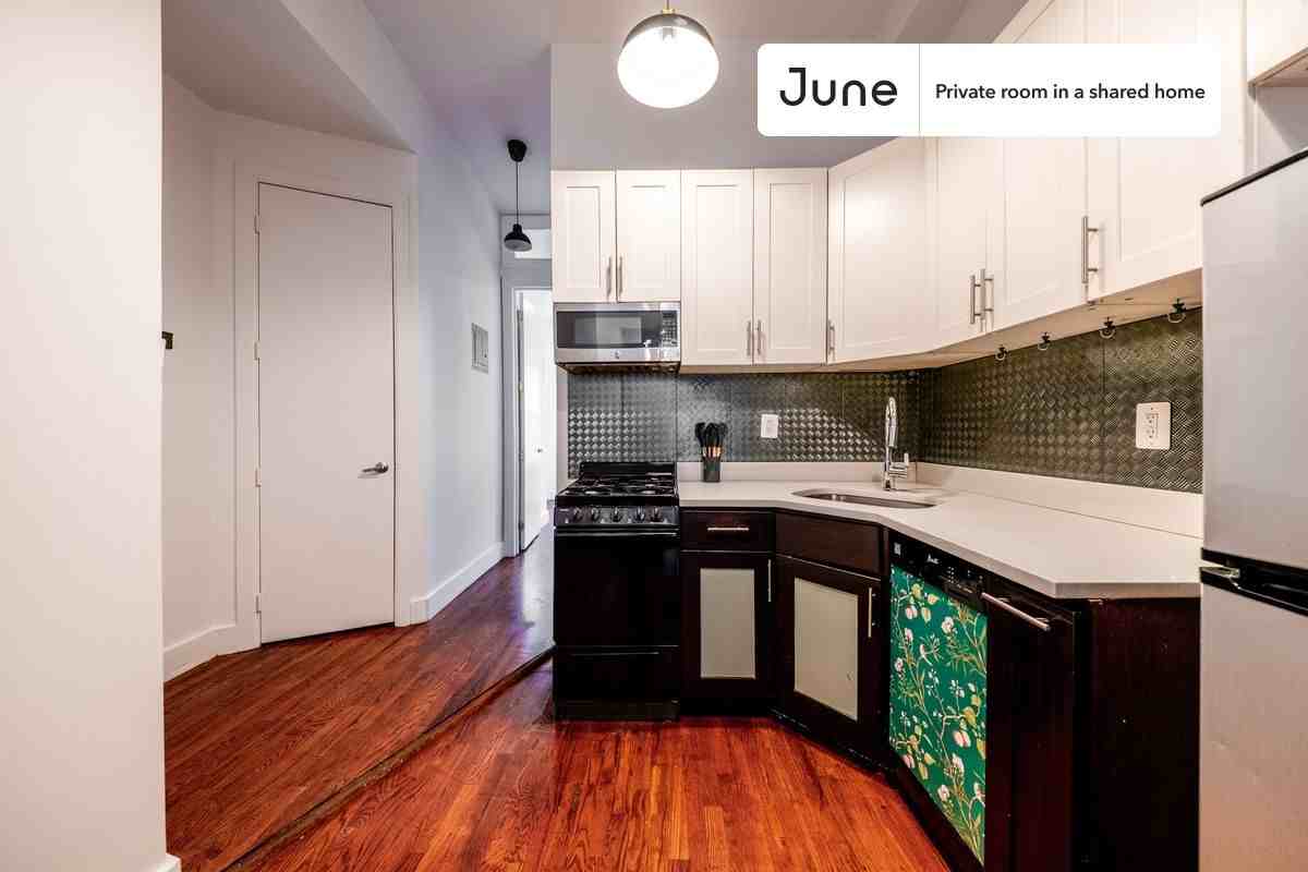 255 Evergreen Ave #B - Photo 7 of 13