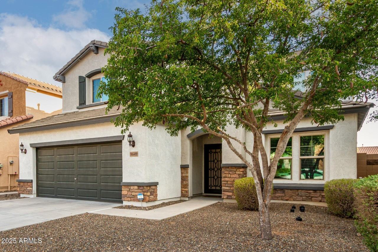 1649 West Red Bird Road - Photo 4 of 50