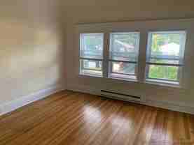 1521 W Broad St - Photo 1 of 1