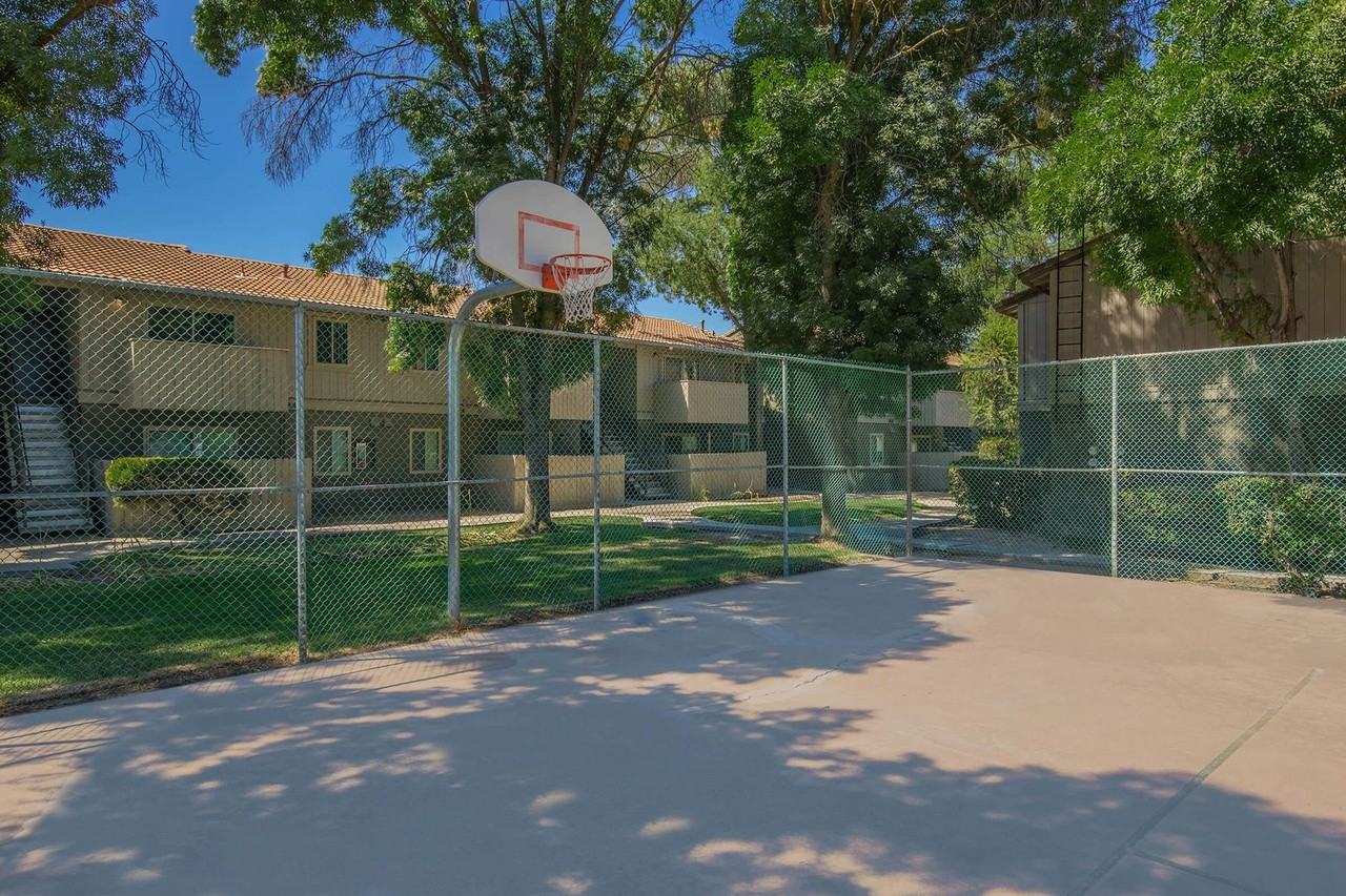 Vantage Pointe West - Photo 5 of 11