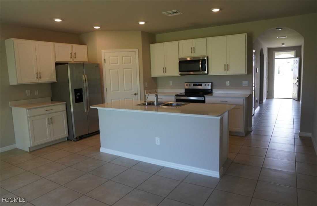 1416 Nw 11th St - Photo 3 of 14