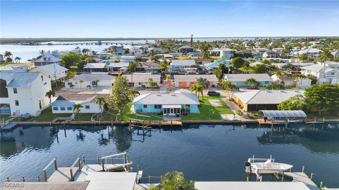 2758 Bruce St - Photo 5 of 35