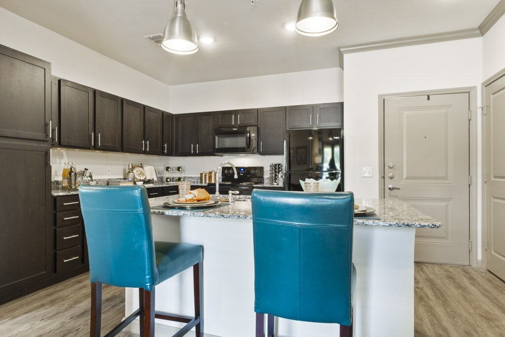 Spyglass Of Ennis - Photo 4 of 45