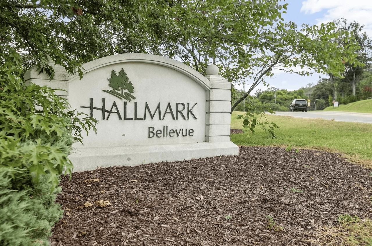 Hallmark At Bellevue Apartments - Photo 3 of 10