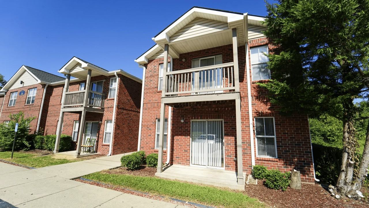 Peyton Park Apartments, L.P. - Photo 2 of 10