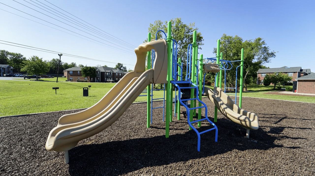 Peyton Park Apartments, L.P. - Photo 3 of 10