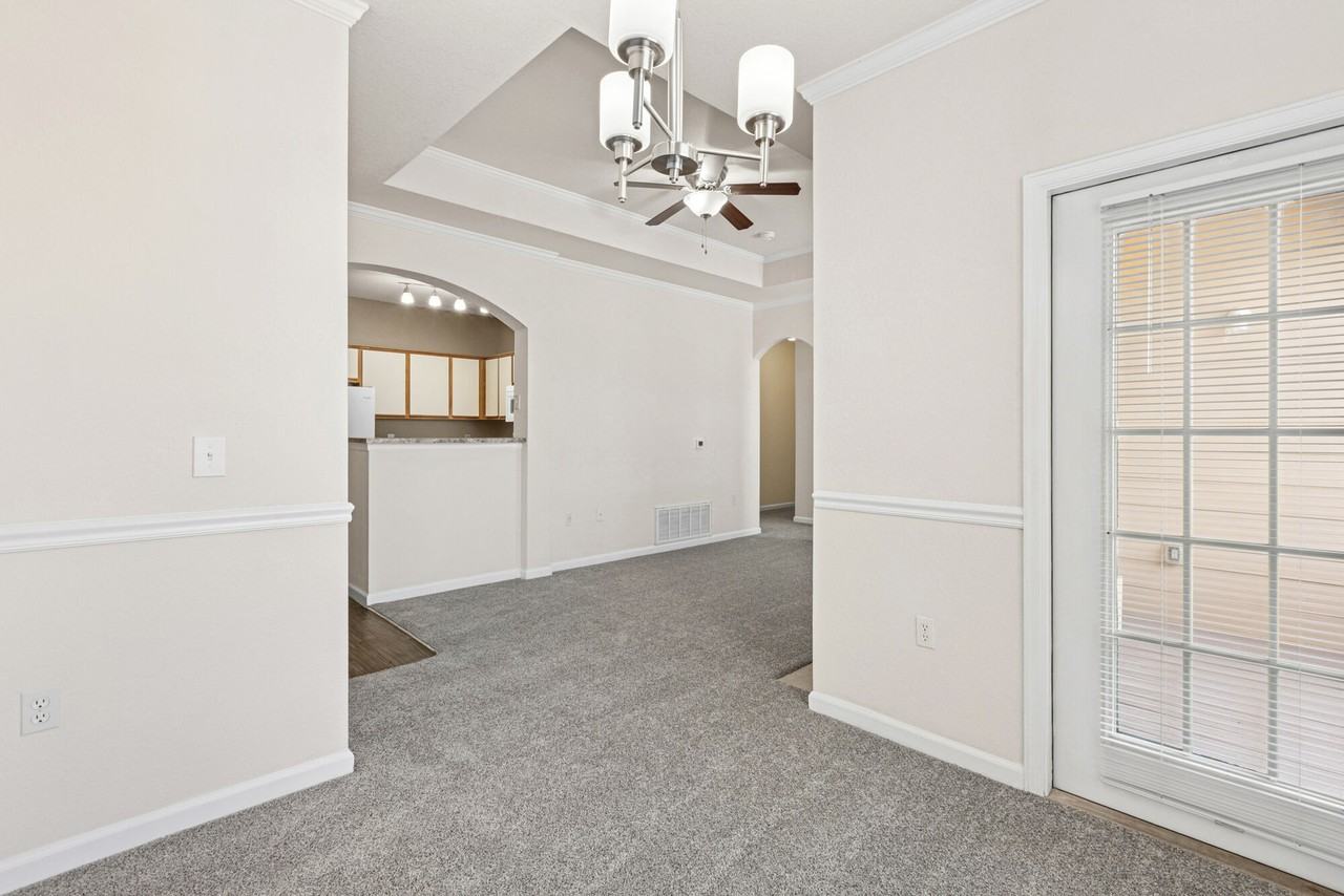 Villas at Park West - Photo 4 of 41