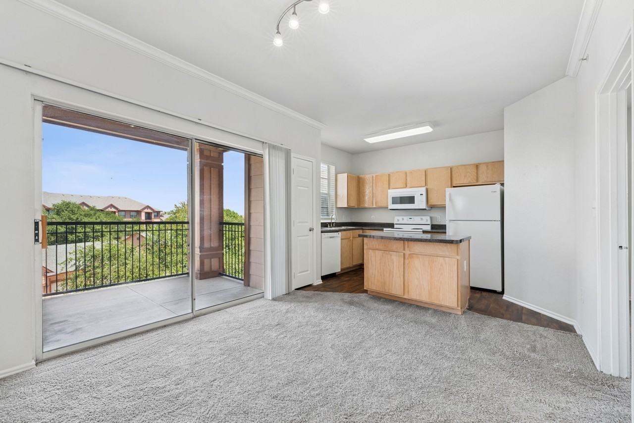 Blue Lake Villas II - Photo 3 of 50