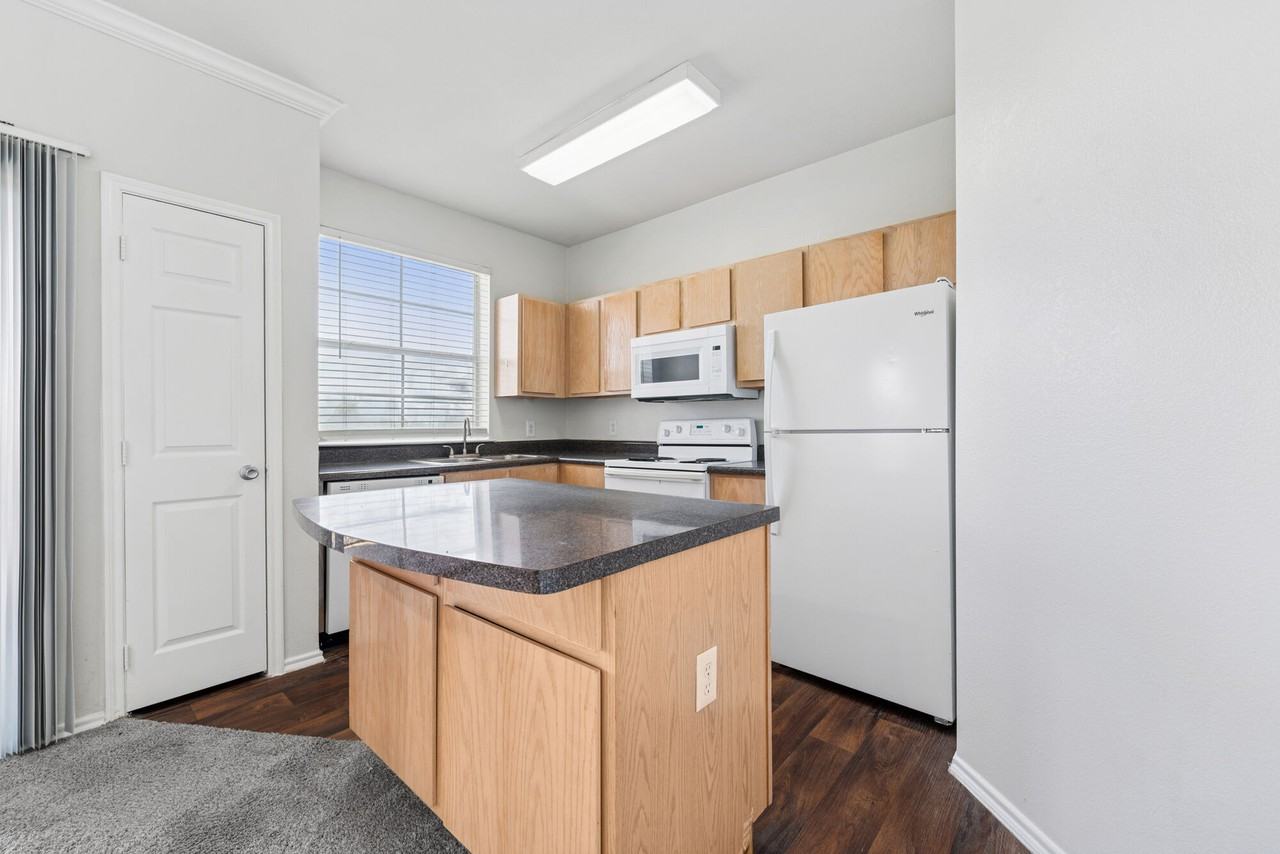 Blue Lake Villas II - Photo 6 of 50