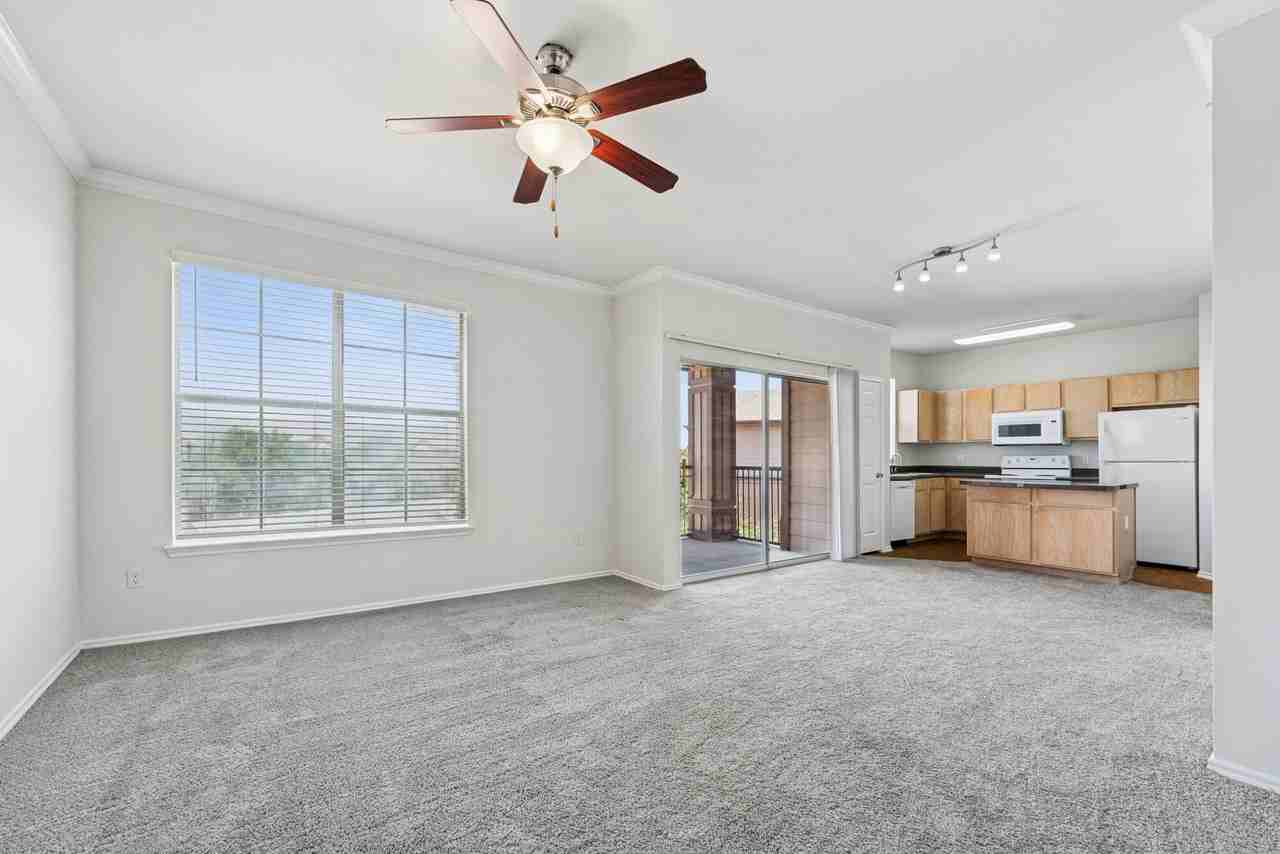 Blue Lake Villas - Photo 6 of 50