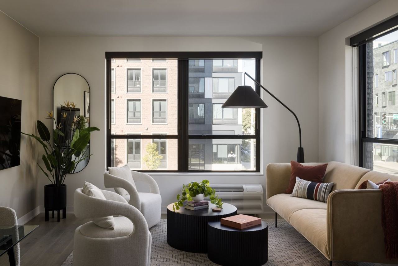 Senate at The Crosswalks - Photo 5 of 42