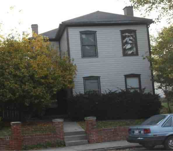 Summit St 814-816 MLR - Photo 2 of 13