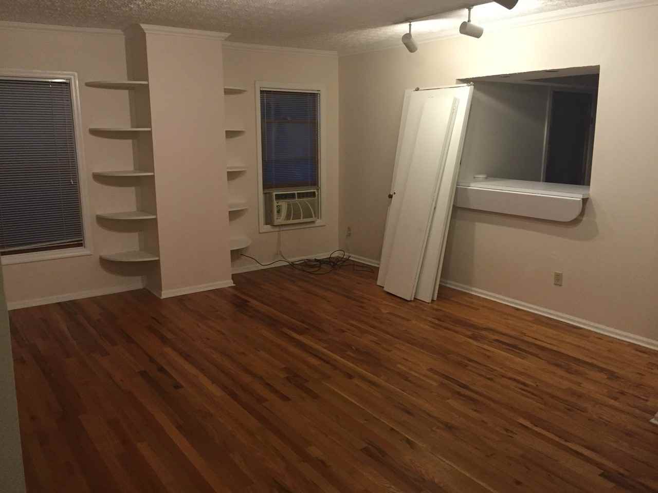 Summit St 814-816 MLR - Photo 5 of 13