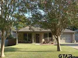 featured image of 311 3rd St