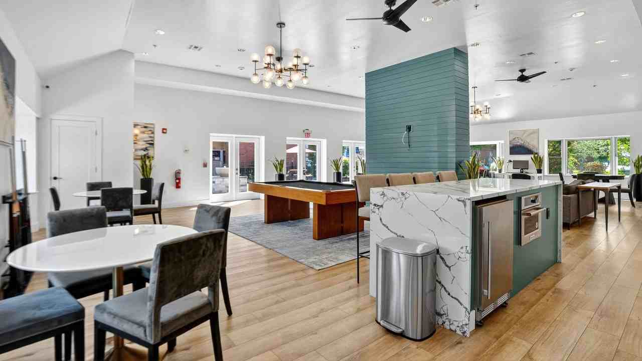 Bunt Commons II: 55+ Senior Living Community - Photo 7 of 16