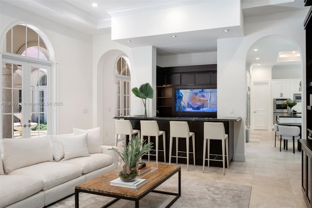 9941 Sw 60th Ct - Photo 5 of 50