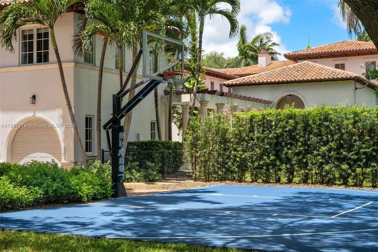 9941 Sw 60th Ct - Photo 7 of 50