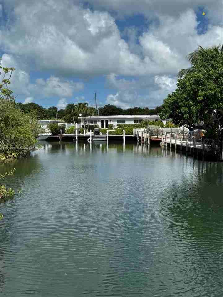 1301 Grouper Dr #A - Photo 4 of 50