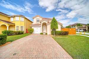 featured image of 16403 Sw 79th Ln #16403