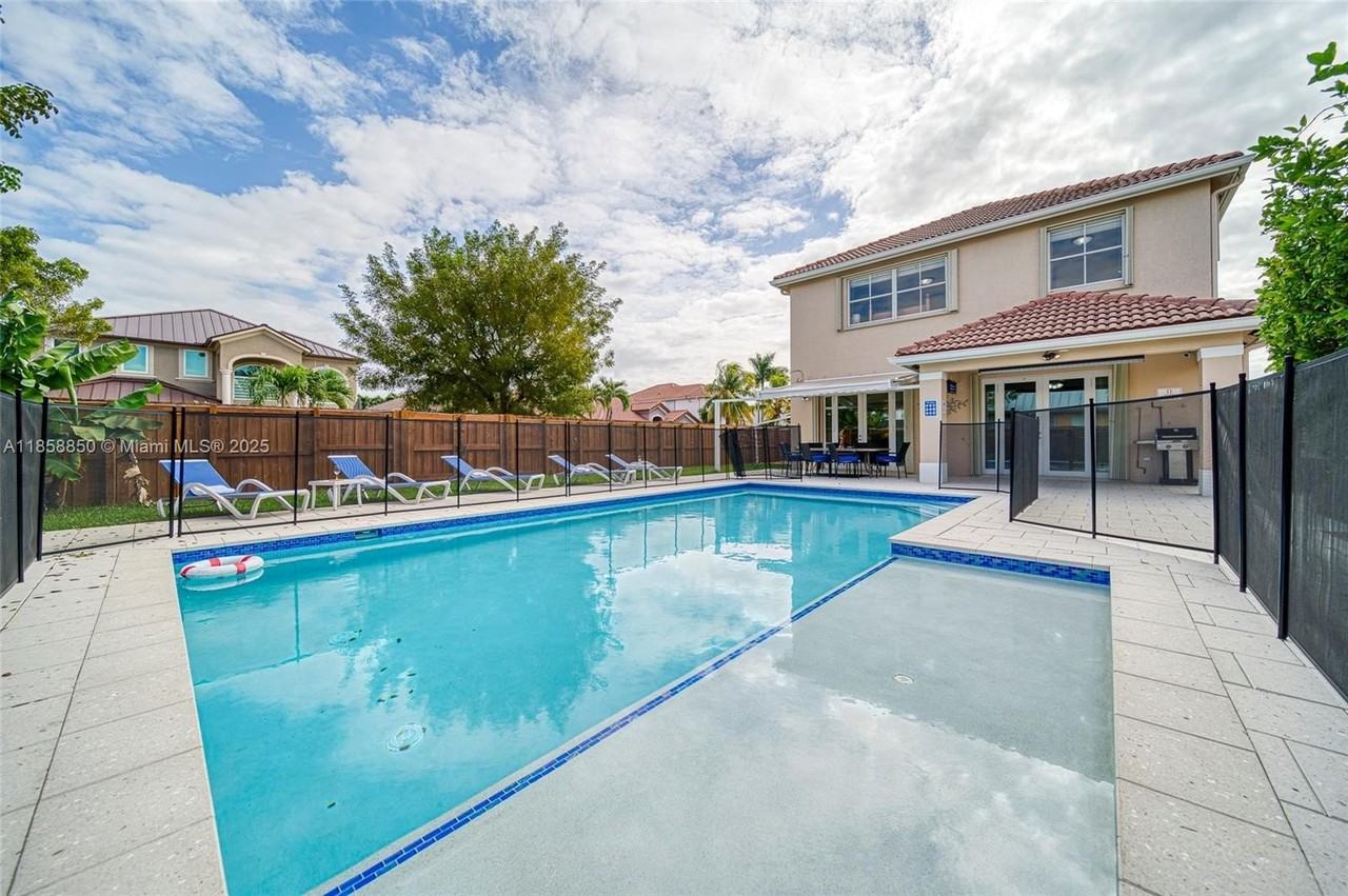 16403 Sw 79th Ln #16403 - Photo 7 of 43