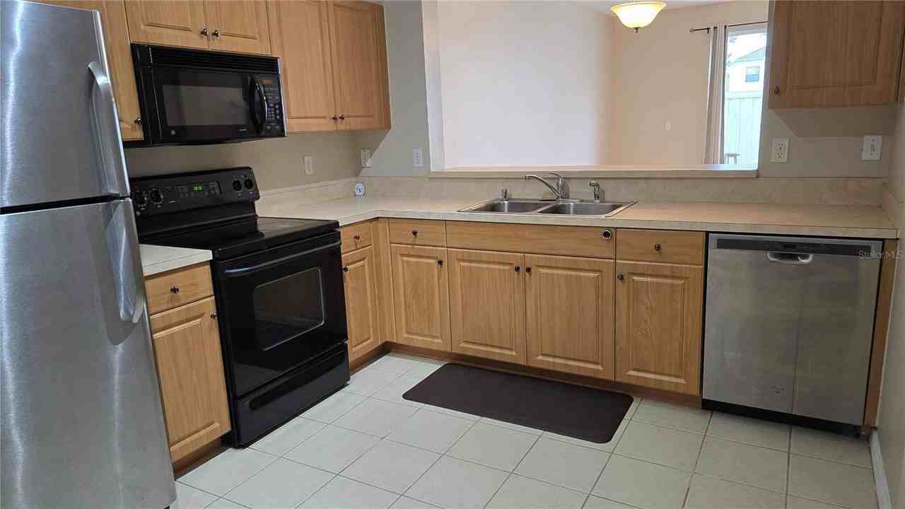 3005 Palmetto Oak Dr #102 - Photo 4 of 32