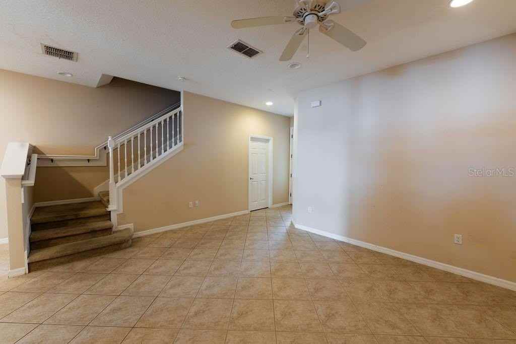 10332 Fallsgrove St - Photo 6 of 18