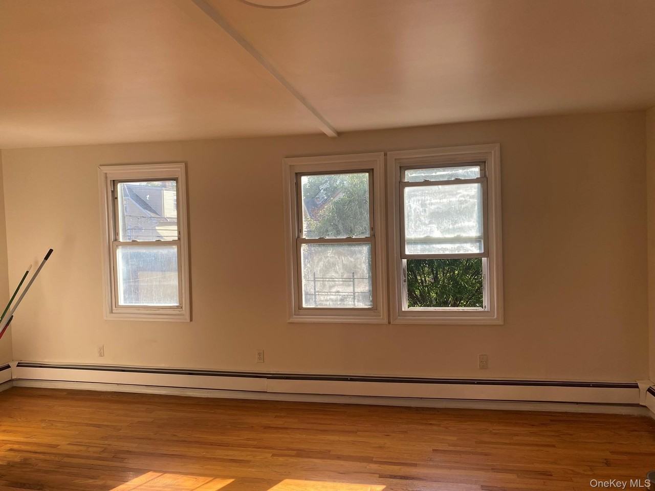 11115 205th St - Photo 4 of 11