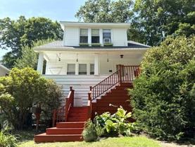 32 Hadwen Ln - Photo 1 of 1