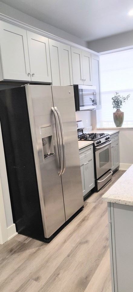 6212 S Eberhart Ave #2S - Photo 5 of 14