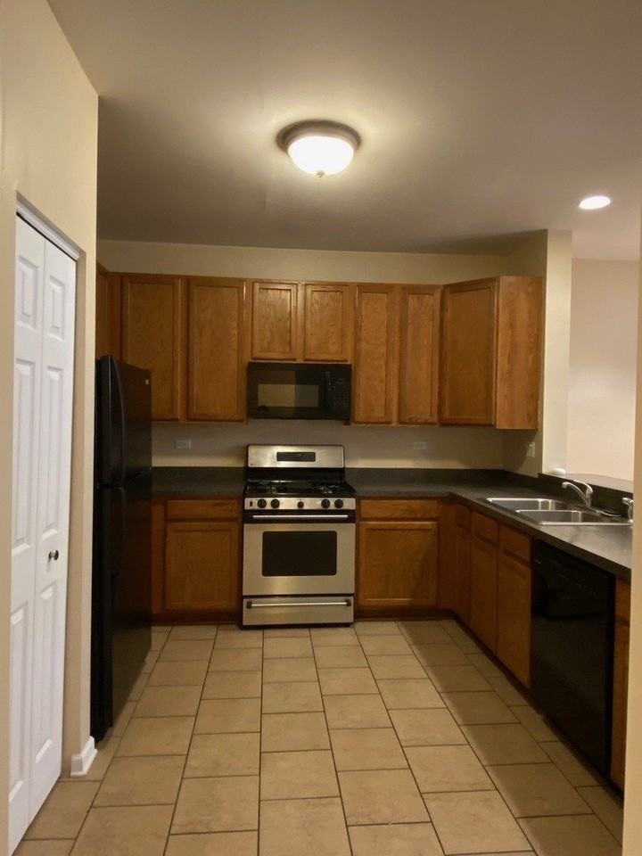 266 Springbrook Trl S - Photo 5 of 14