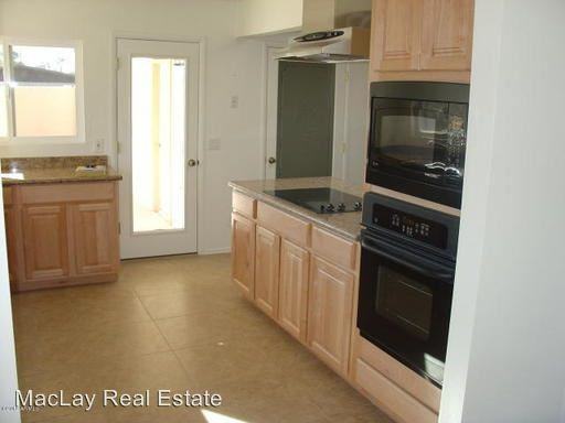 13201 N 63rd St - Photo 2 of 4