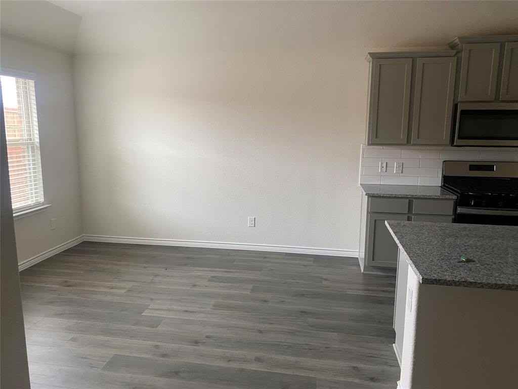 2116 Camellia St - Photo 5 of 5