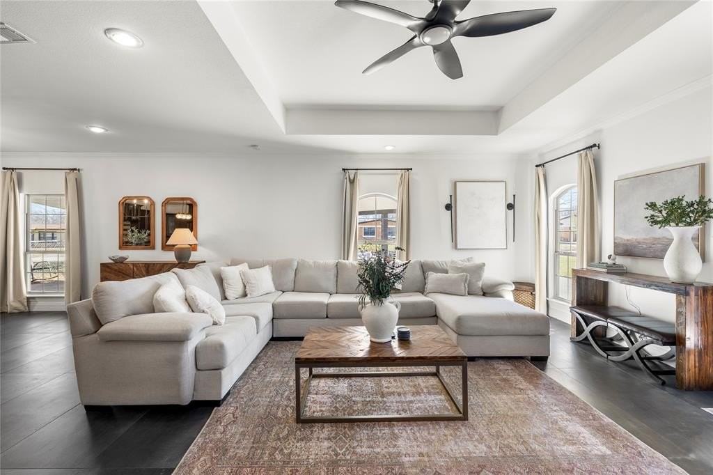 3108 Olive Pl - Photo 2 of 39