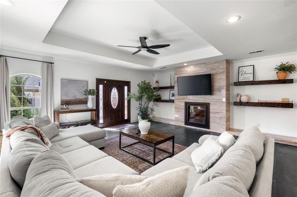 3108 Olive Pl - Photo 4 of 39