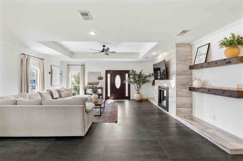 3108 Olive Pl - Photo 5 of 39