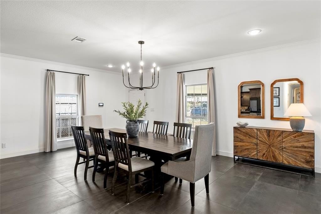 3108 Olive Pl - Photo 7 of 39