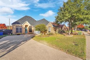 636 Huntington Ln - Photo 1 of 1