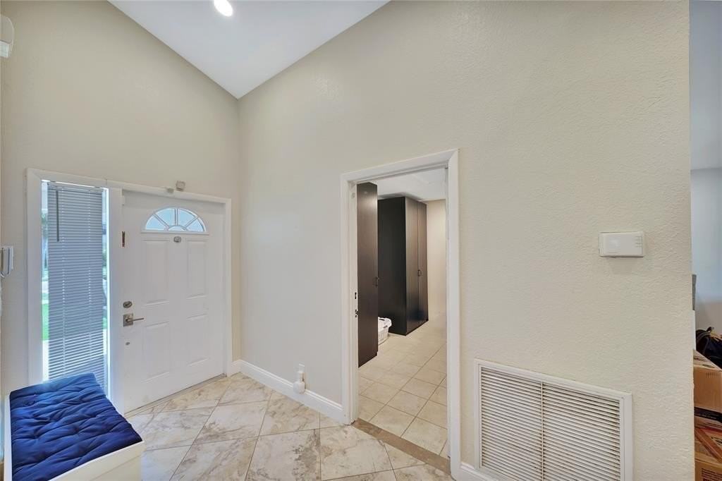 22471 Grouper Court - Photo 4 of 41