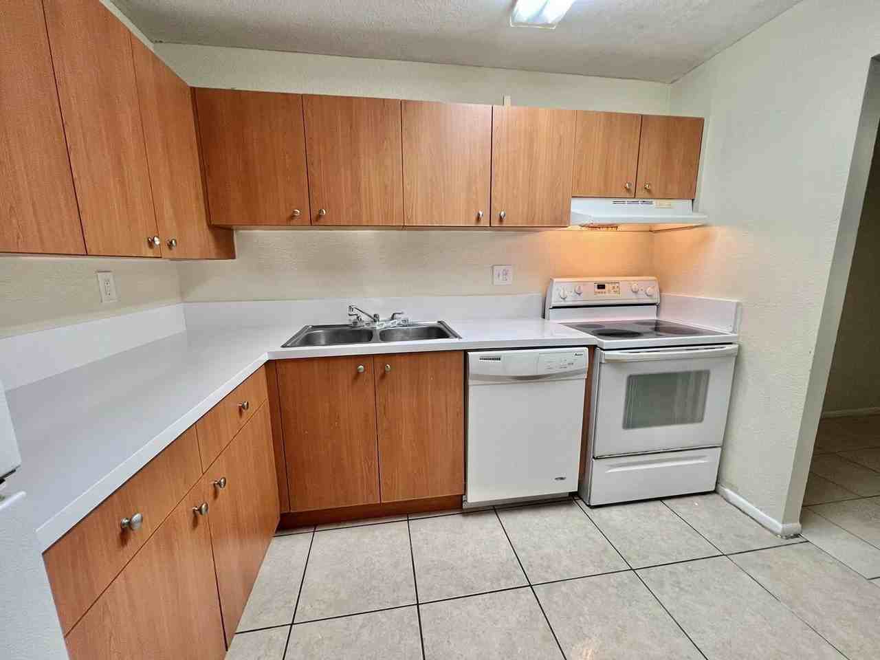 415 W Executive Center Dr #213 - Photo 2 of 23