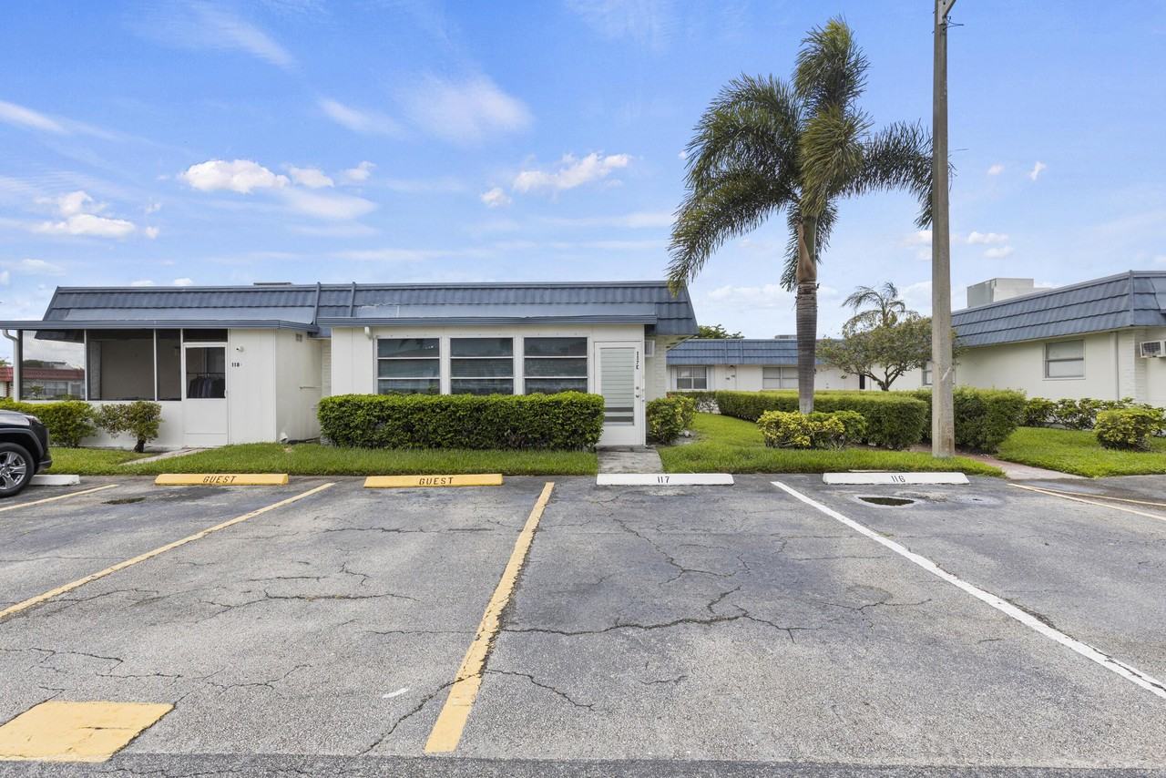 117 Waterford E - Photo 3 of 42