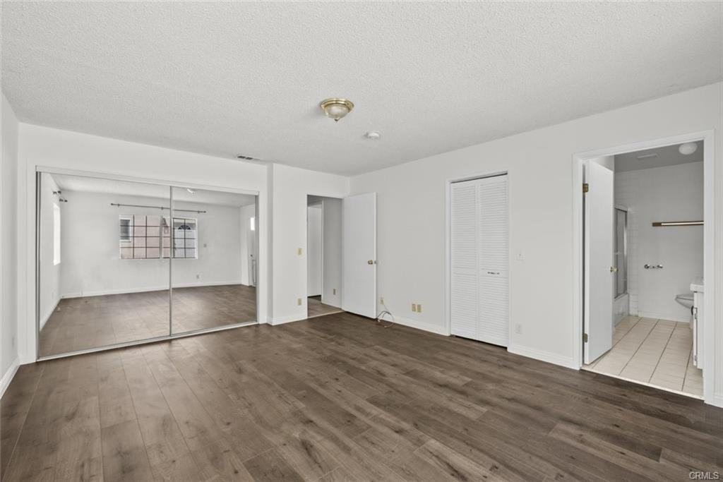 10528 1/2 Hillhaven Ave - Photo 2 of 8