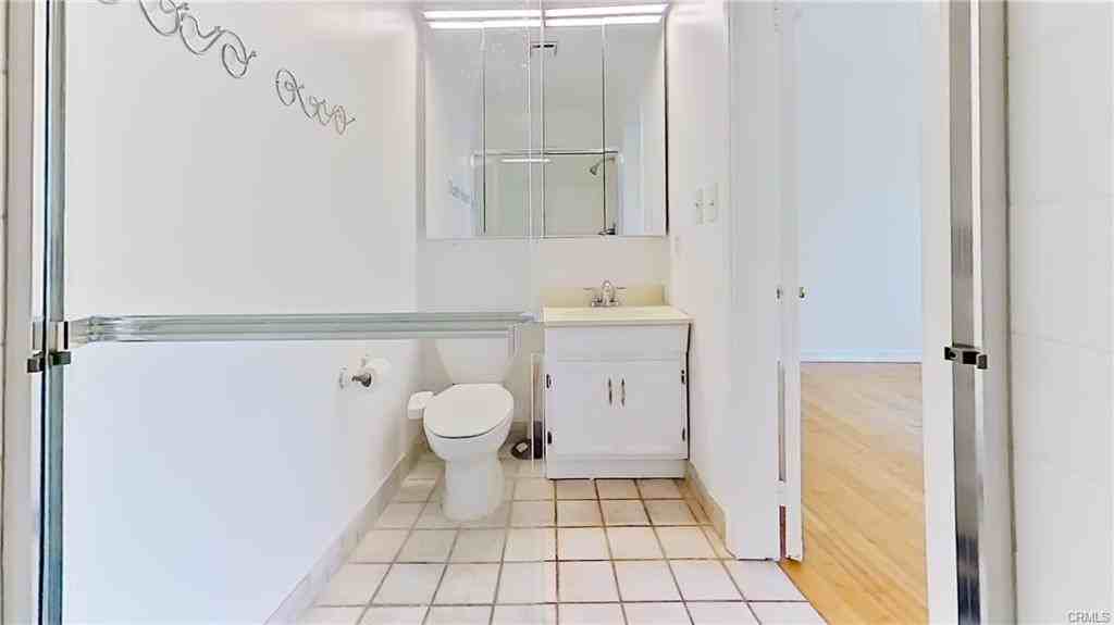 20235 Schoolcraft St - Photo 2 of 8