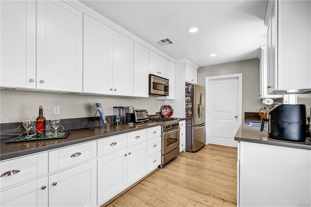 18026 Duncan St - Photo 2 of 8