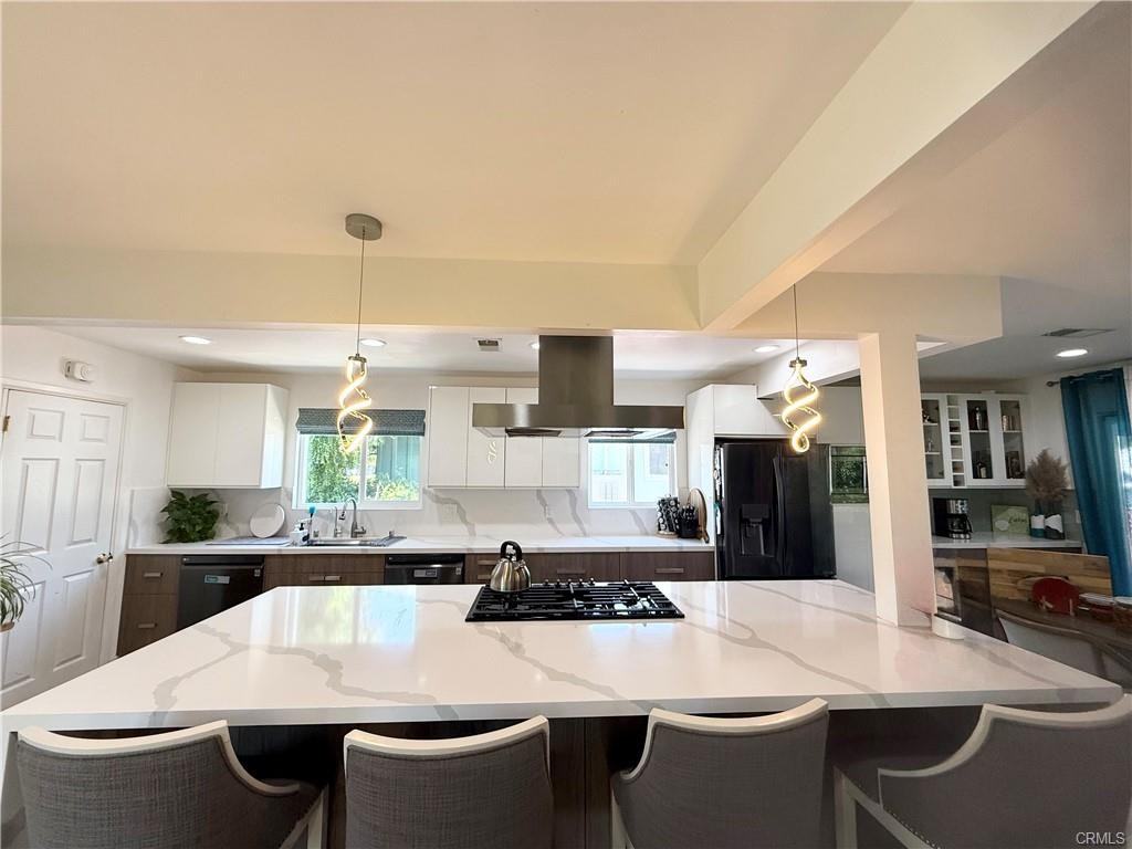 23233 Vanowen St - Photo 3 of 8