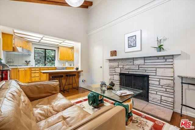 5850 Mammoth Ave - Photo 3 of 8