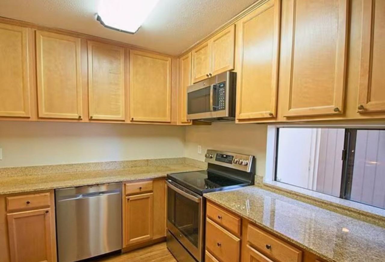 3104 Eastshore Pl - Photo 3 of 16