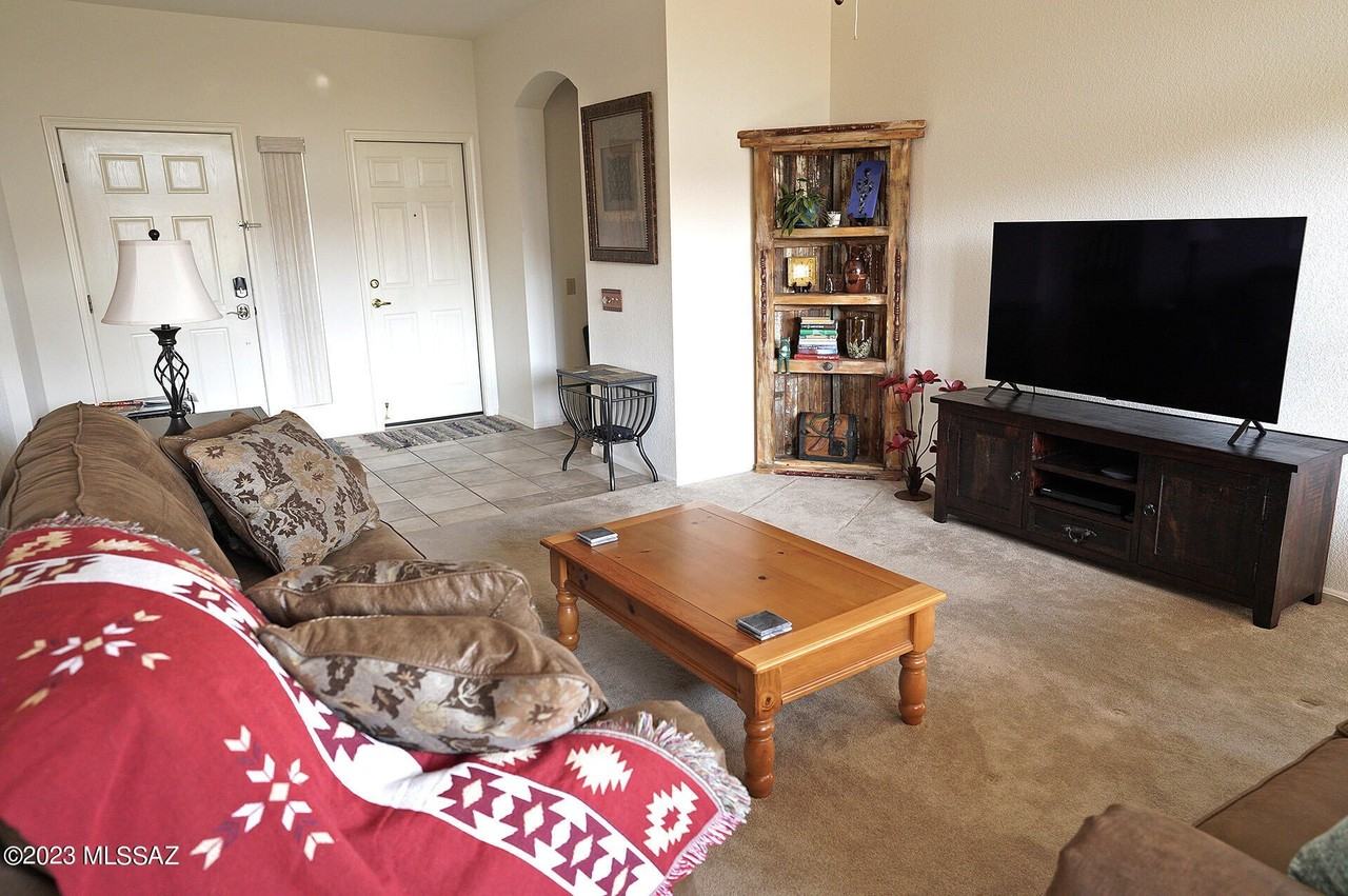 14269 N Trade Winds Way - Photo 4 of 24